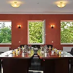 מלון Waldhotel 4*