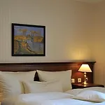 Waldhotel 4*