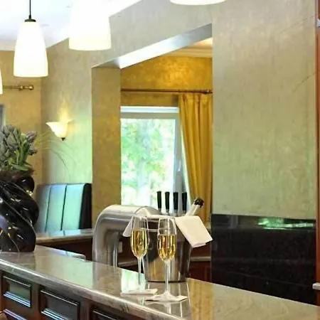 Waldhotel ריינבאך