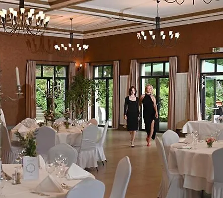 Hotel Waldhotel 4*