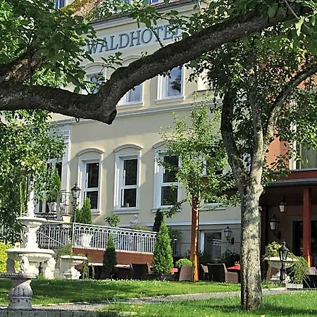 Waldhotel מלון