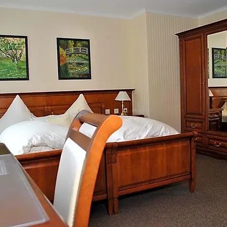 Waldhotel