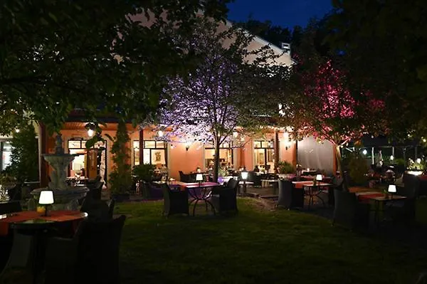 Waldhotel מלון 4*