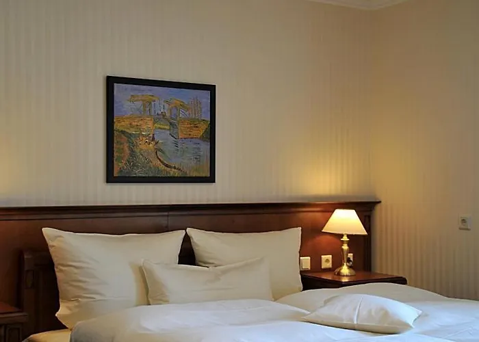 فندق Waldhotel 4*