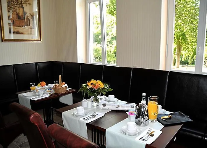 Waldhotel فندق رينباخ